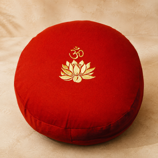 Meditationskissen „Lotus Om“ (rot) – ruhiger Sitz für bewusste Pausen und innere Sammlung